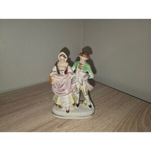 Vintage Made in Occupied Japan Porcelain Colonial Couple Figurine Hand Painted